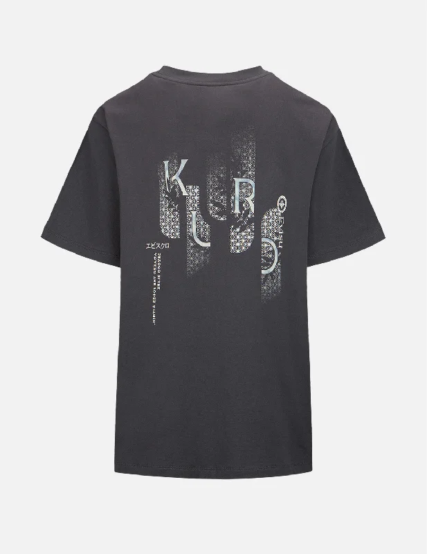 Kuro and Brocade Pattern Print T-shirt